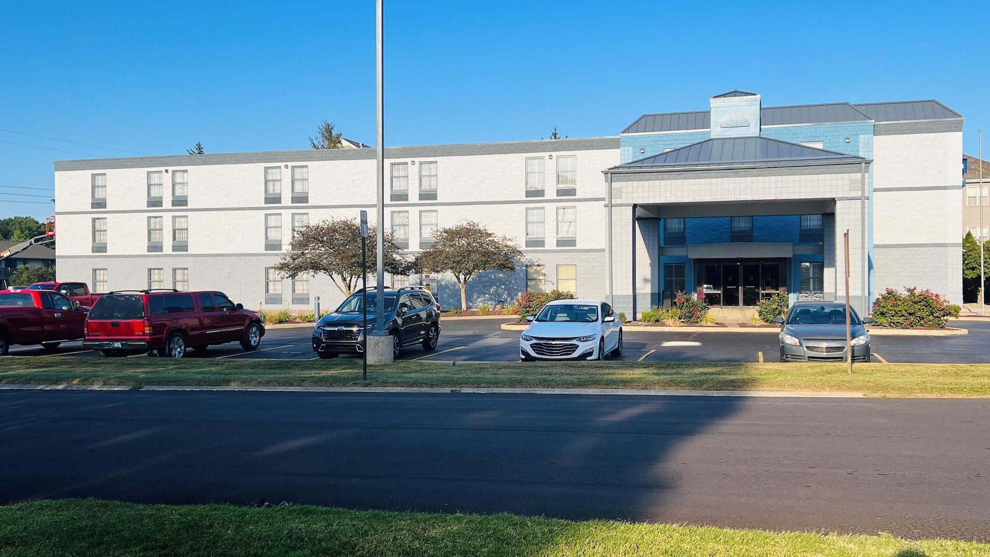 Vista Exterior Baymont Inn & Suites by Wyndham Lafayette/Purdue Area