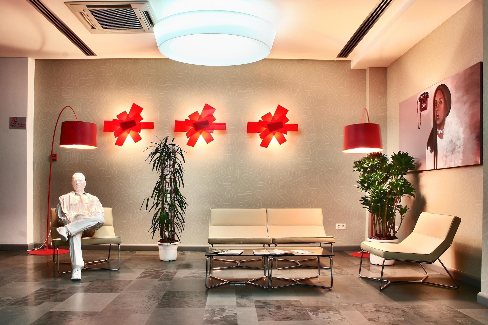 Vista Lobby Golden Tulip Ana Tower Sibiu