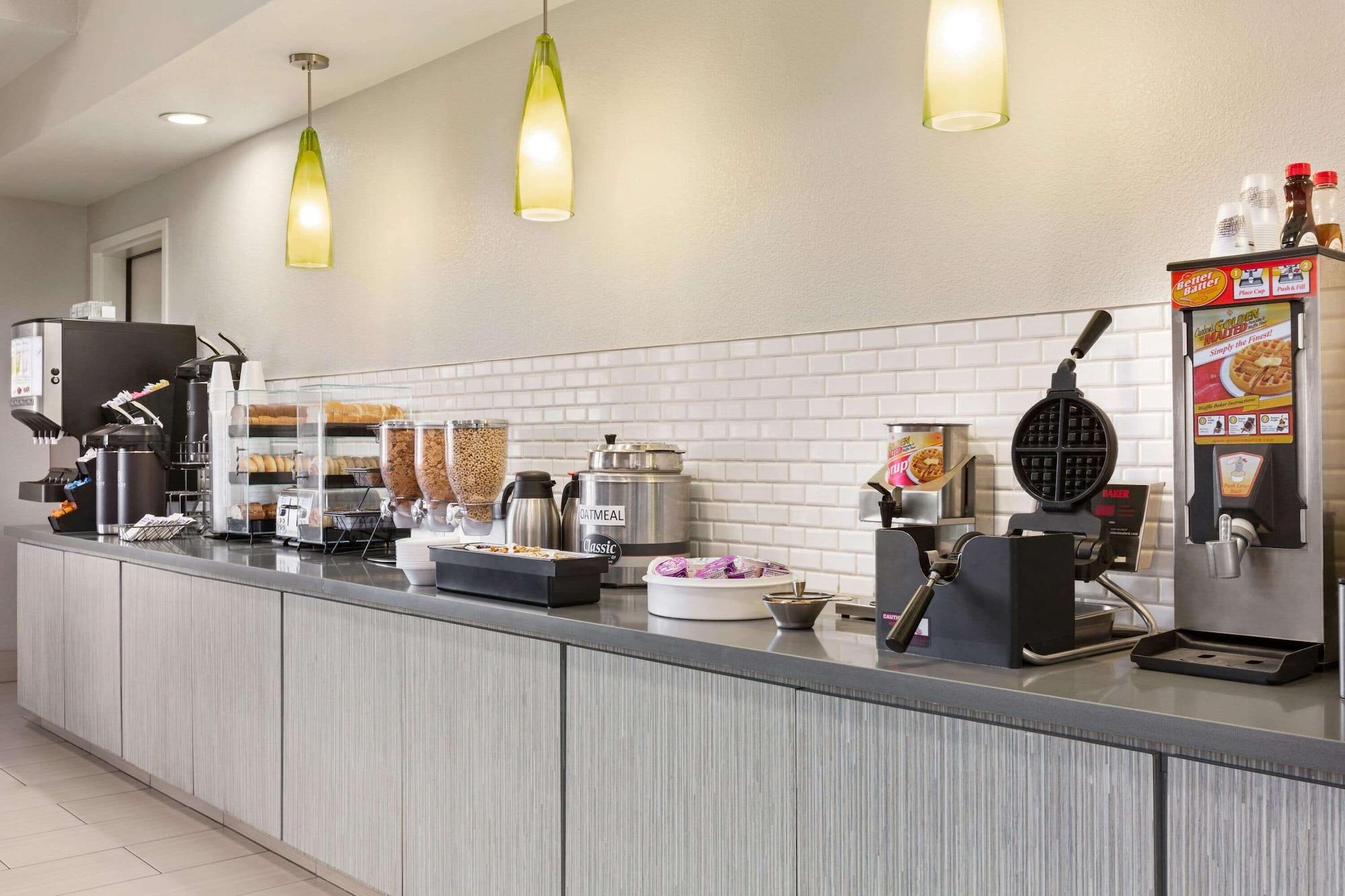 Restaurant La Quinta Inn & Suites by Wyndham Fresno Northwest
