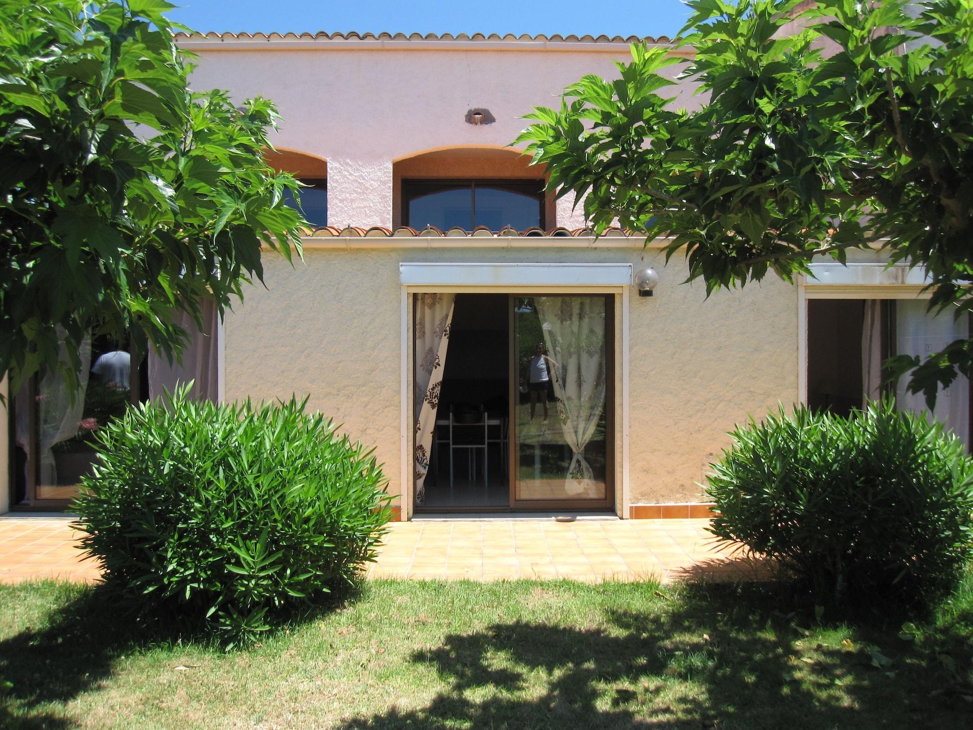 Vista Exterior Les Belles Ombres