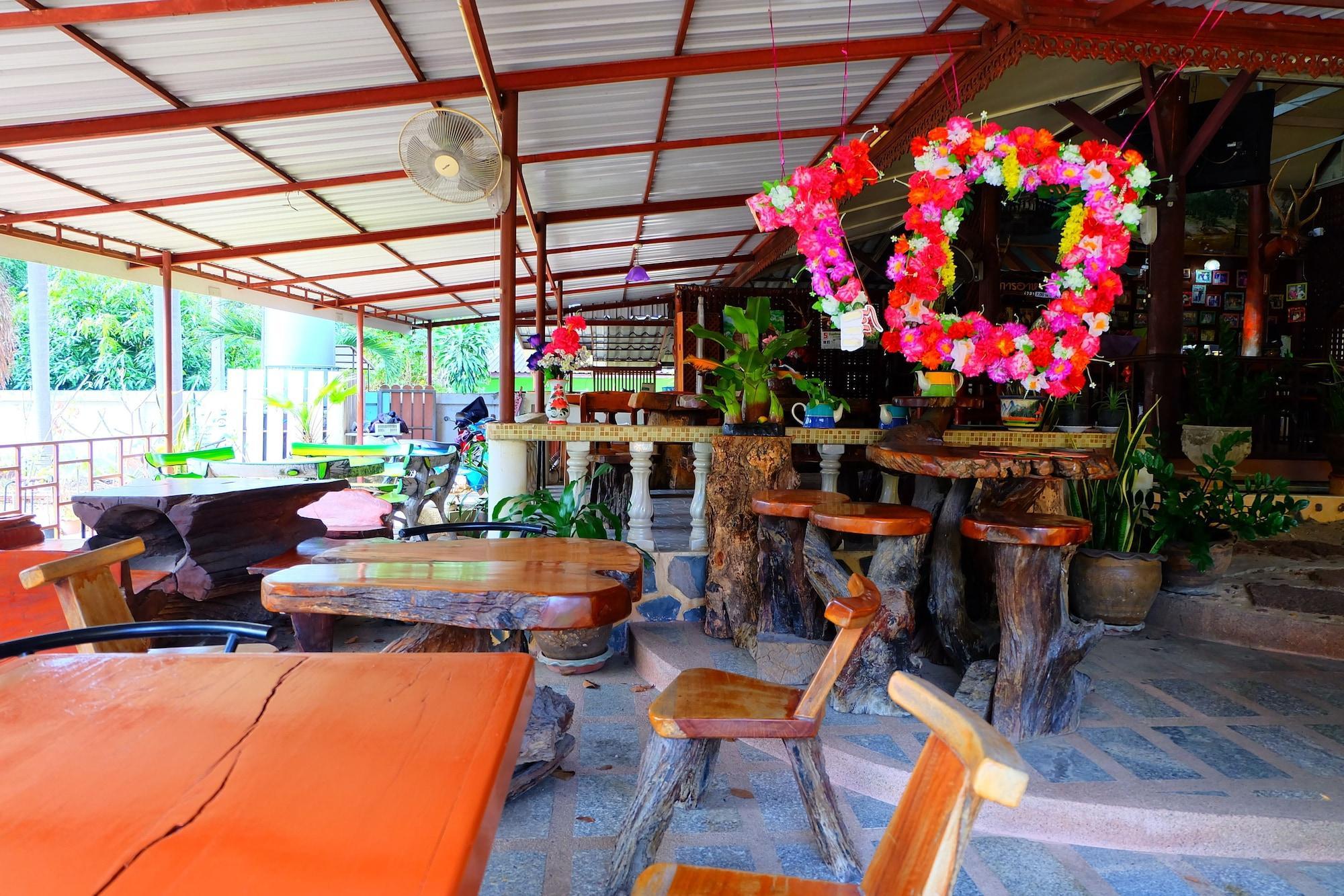 Restaurant Techno Riverview Resort