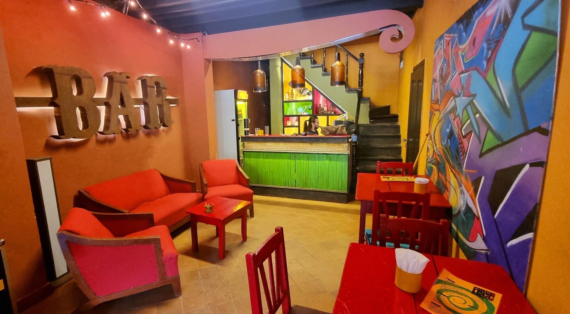 Bar/Salón Circo Hostel