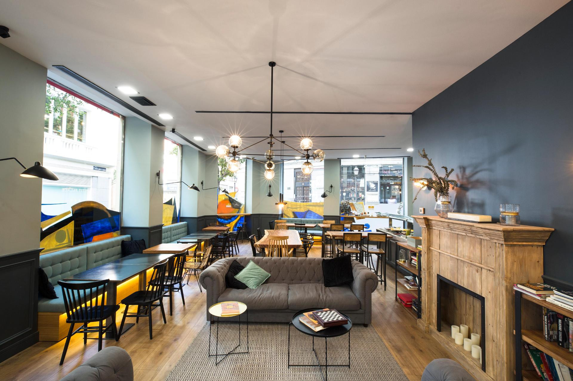 Vista Exterior Petit Palace Triball