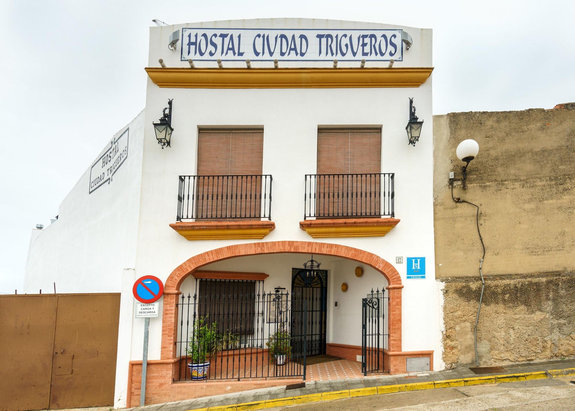 Vista Exterior Hostal Ciudad Trigueros