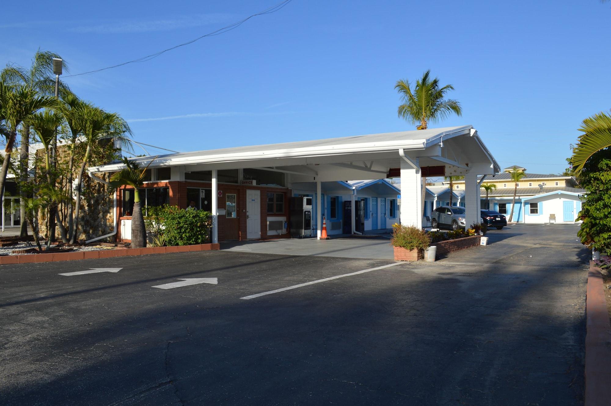 Vista Exterior Budget Inn - Ft Myers