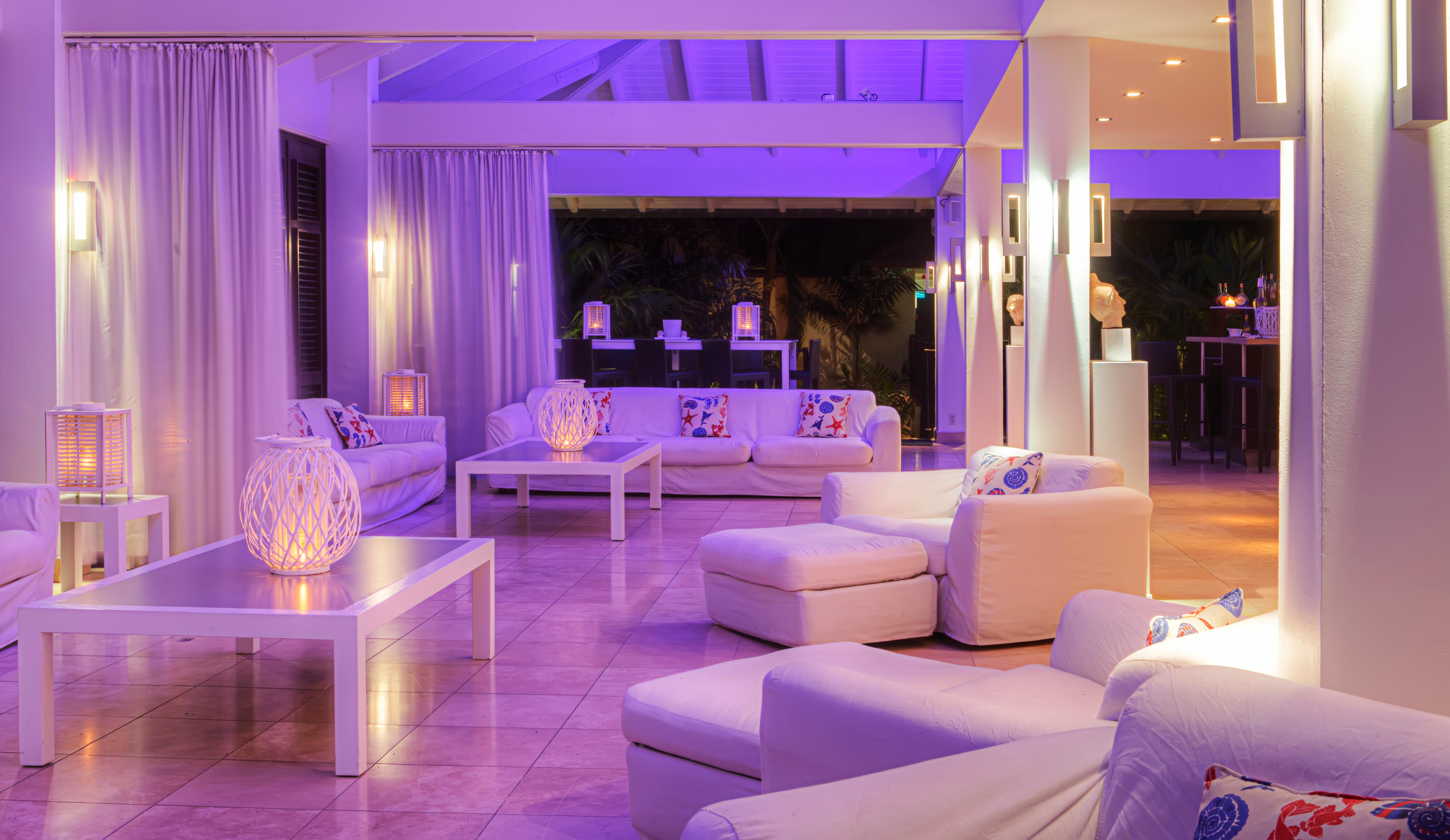 Vista Lobby Floris Suite Hotel-Spa and beach Club