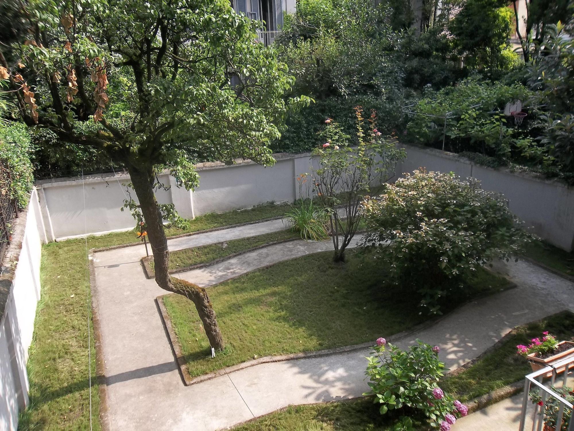 Vista Exterior Albergo Amalfi Milano