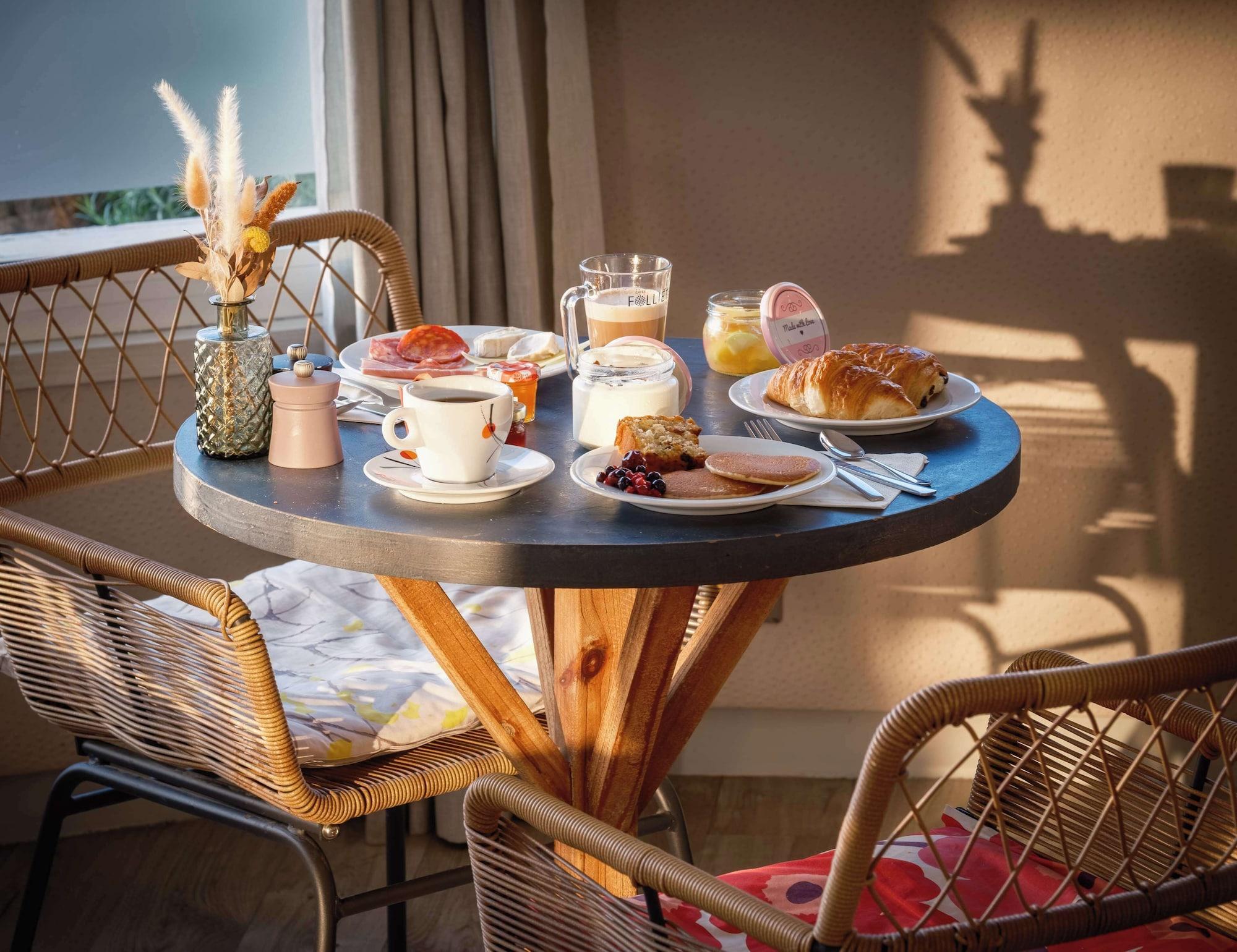 Restaurant Hotel Kyriad Lyon Est - Bron Eurexpo Le Cottage