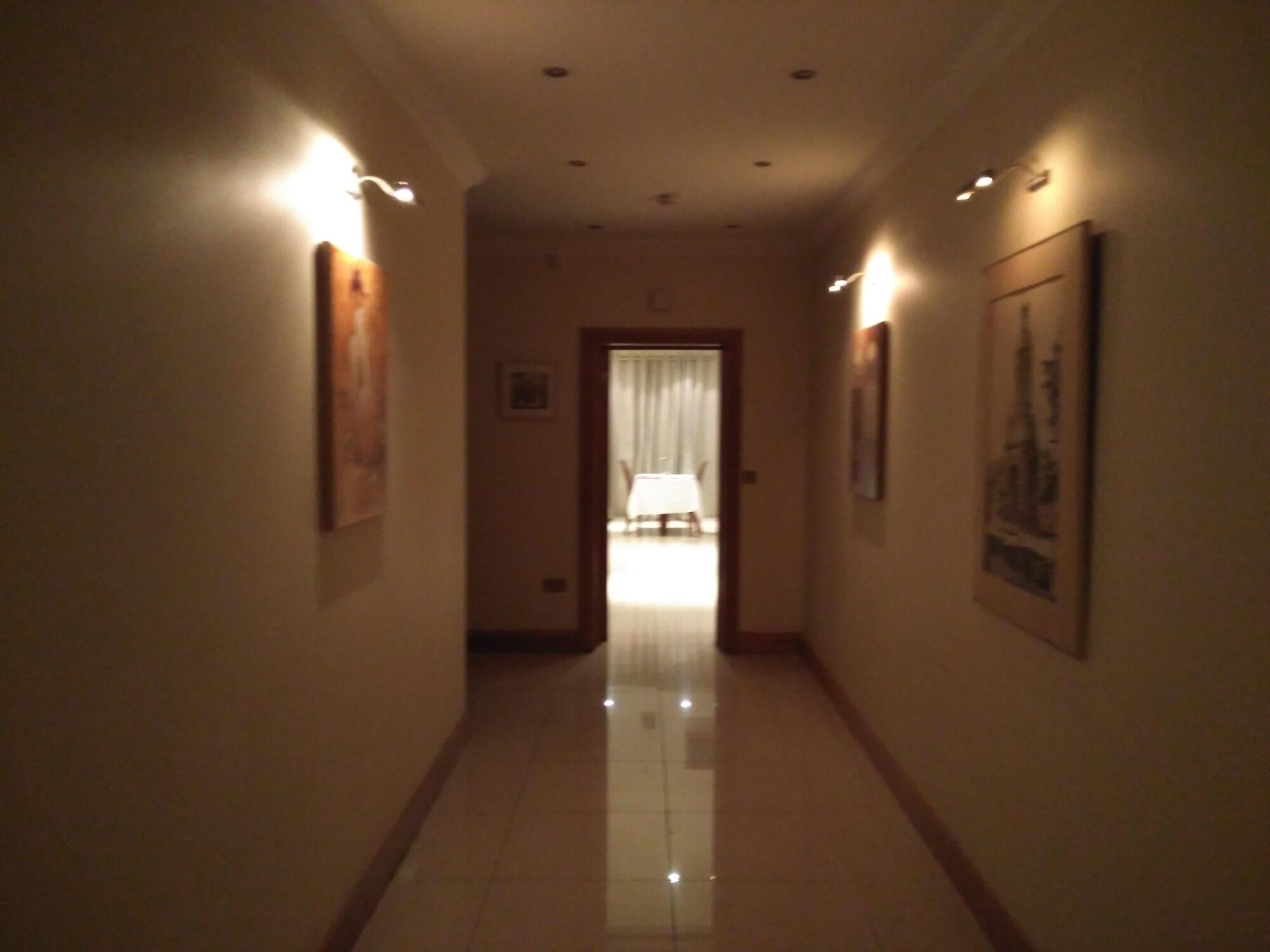 Varios Avoca Lodge