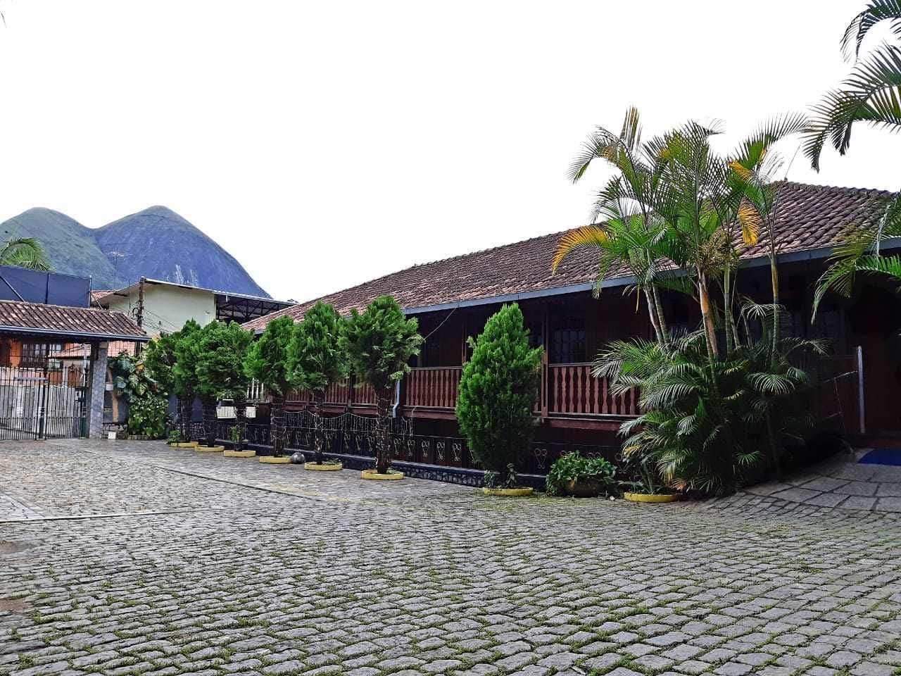 Vista Exterior Hotel Montanus