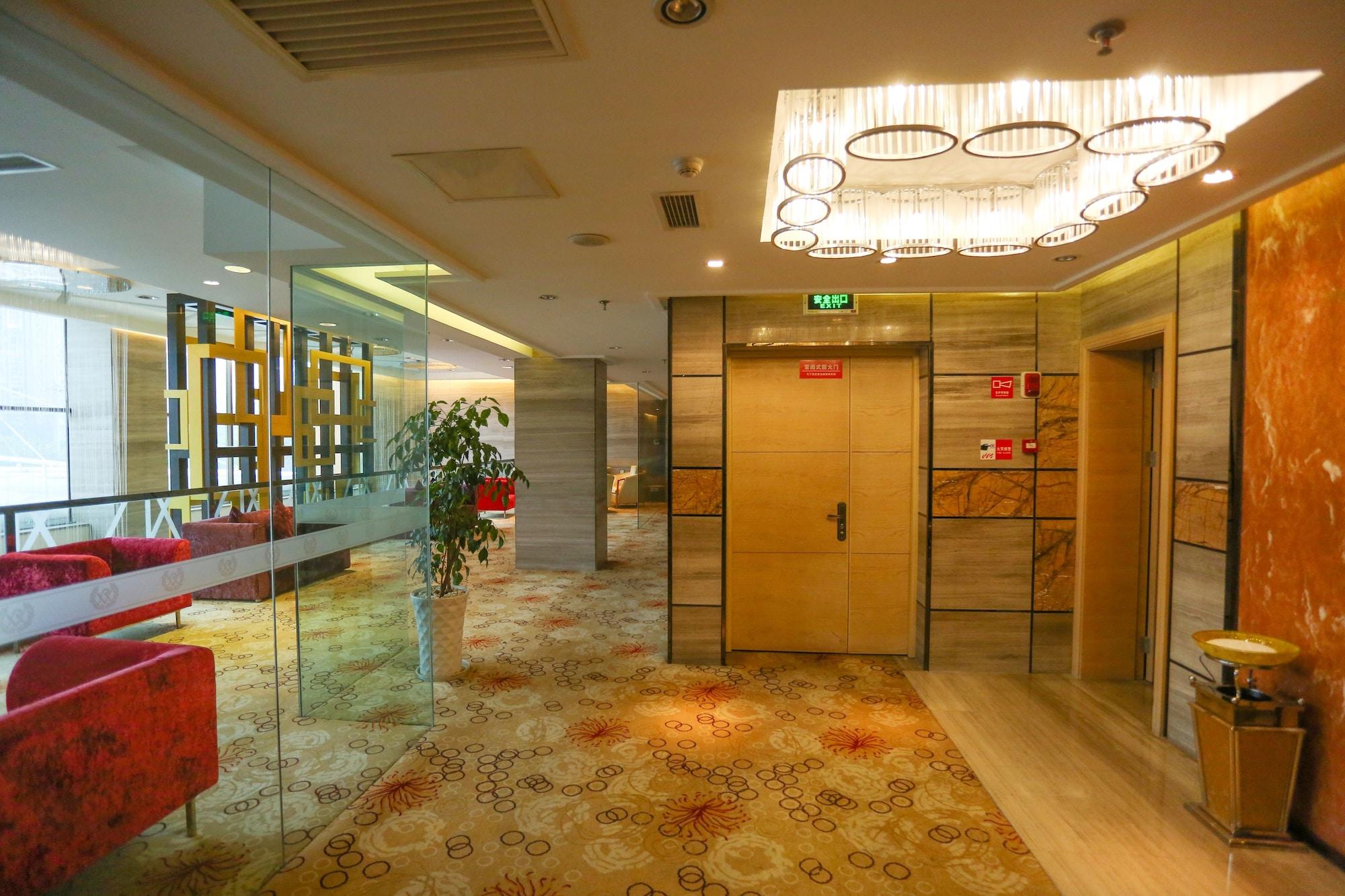 Vista Lobby Vilu Reef International Hotel