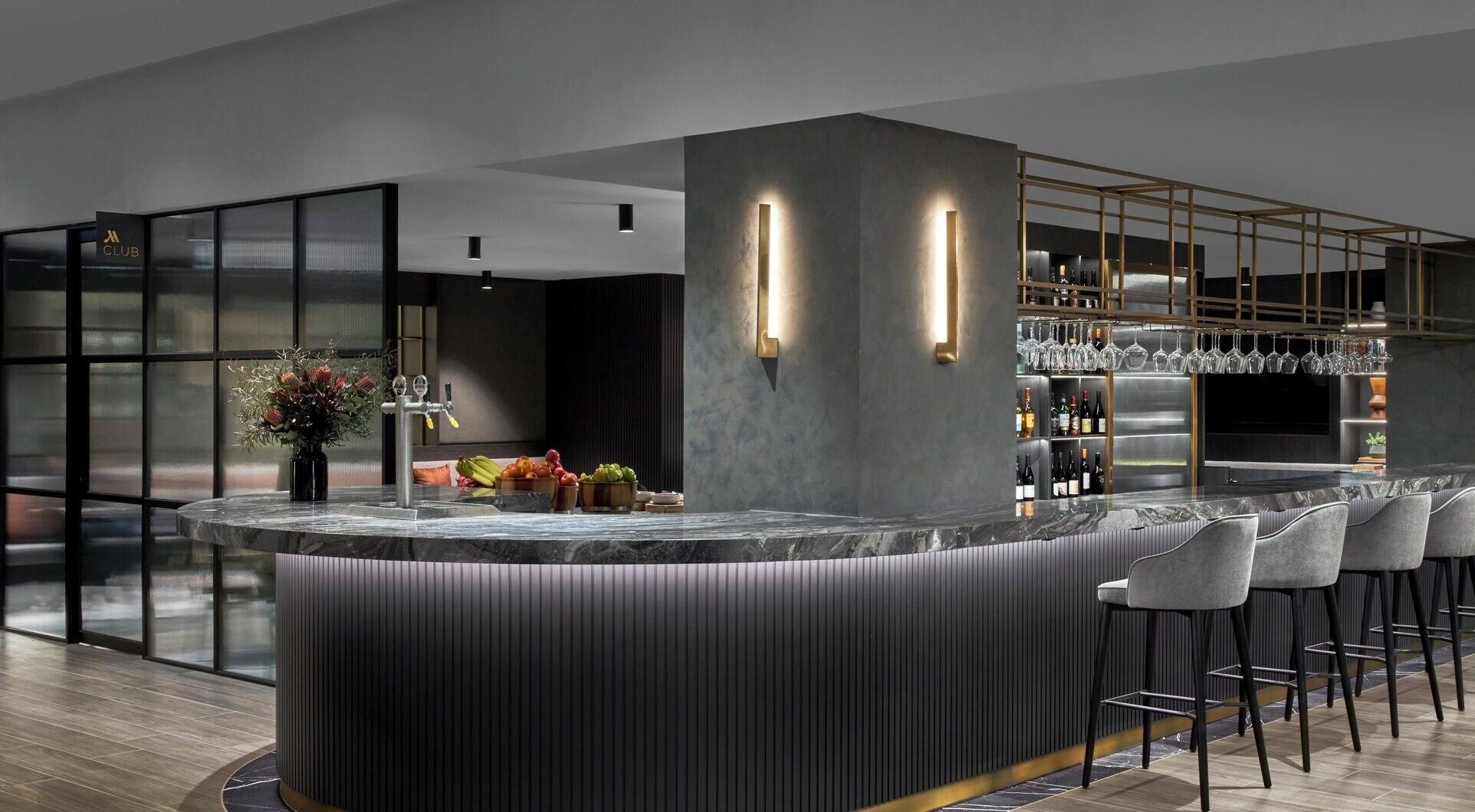 Vista Lobby Melbourne Marriott Hotel