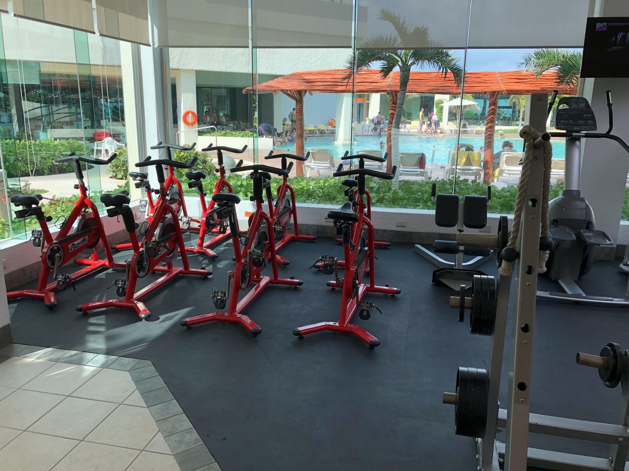 Gimnasio Condo in Ocean Front Resort