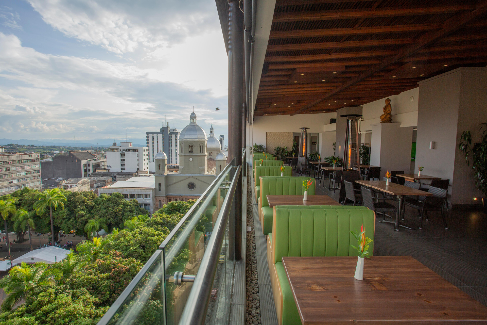 Vista Exterior Hotel Soratama