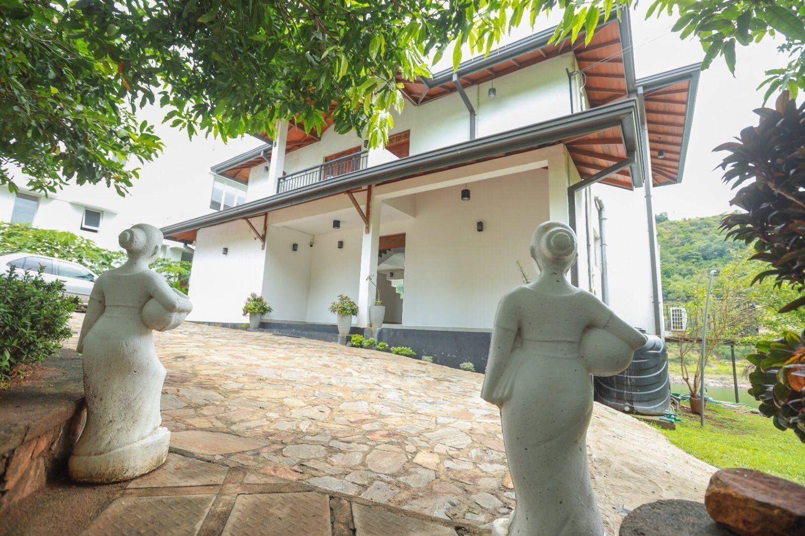 Vista Exterior Villa Victoria Edge