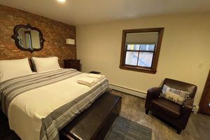 Alquiler Vacacional - Historic Hamilton Park Garden apartment in Downtown Jersey City