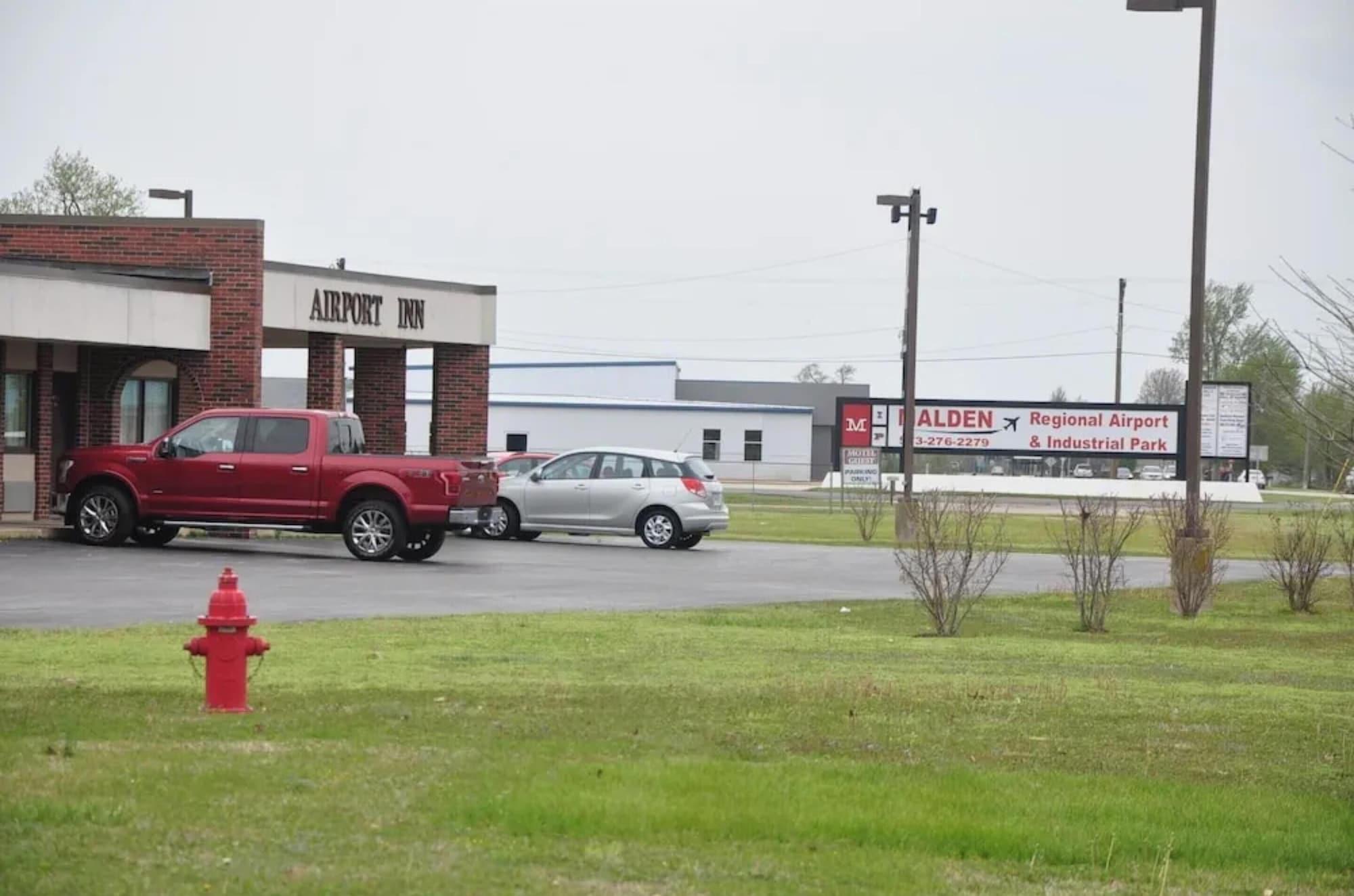 Vista Exterior OYO Malden Airport Inn