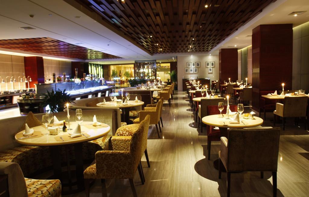Restaurant Howard Johnson by Plaza by Guiyang