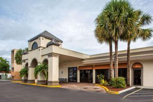 Hoteles en Orlando Cerca del Aeropuerto Todo Incluido