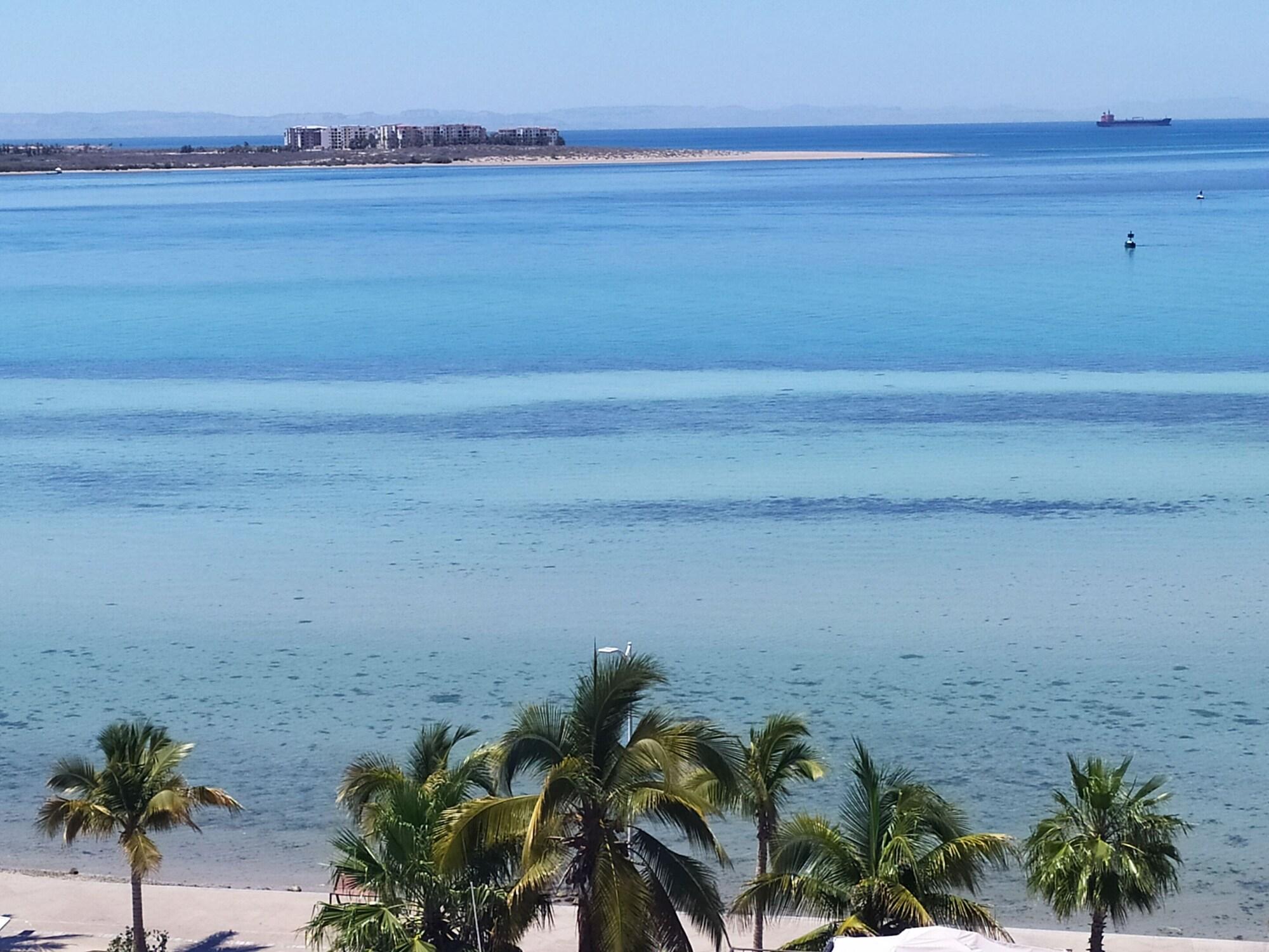 Playa Las Gaviotas Resort