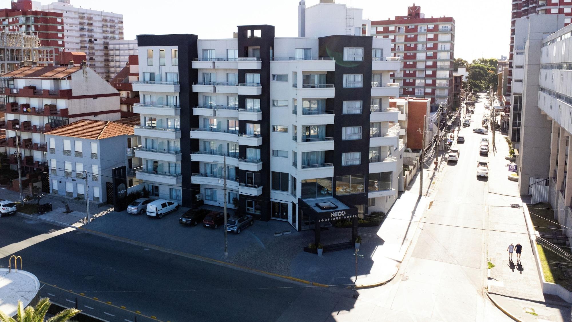 Vista Exterior Neco Boutique Hotel