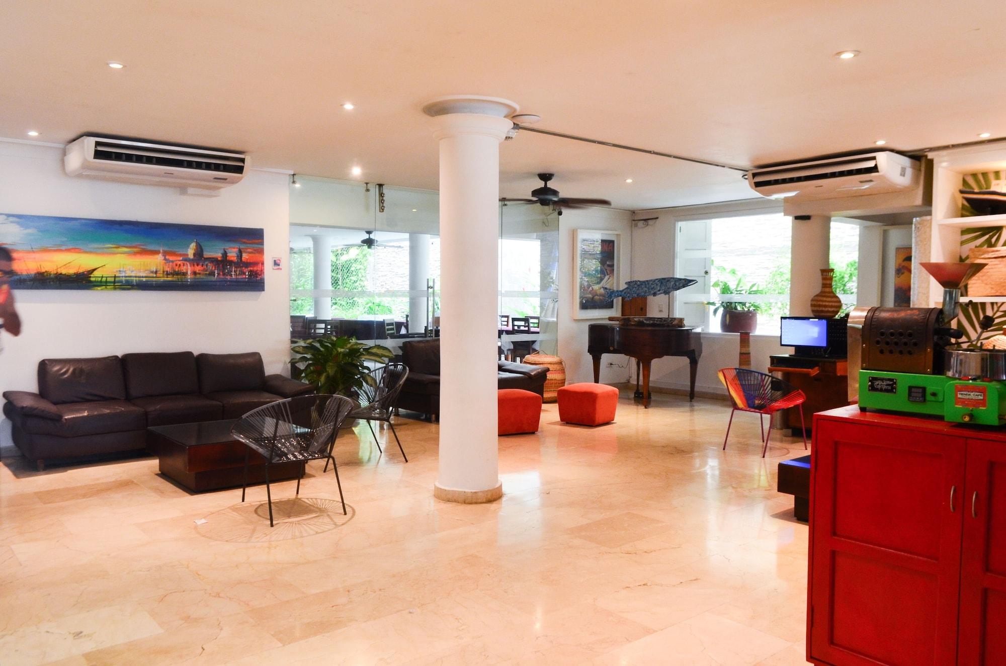 Vista Lobby Hotel Playa Club