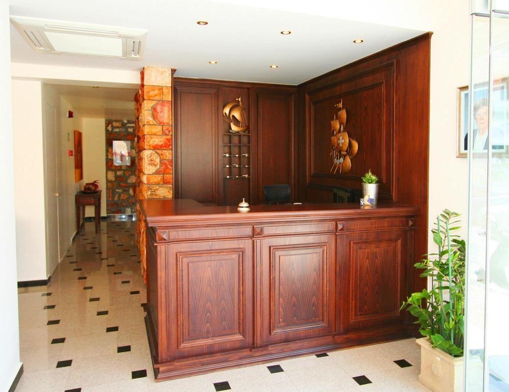 Vista Lobby Hotel Iris