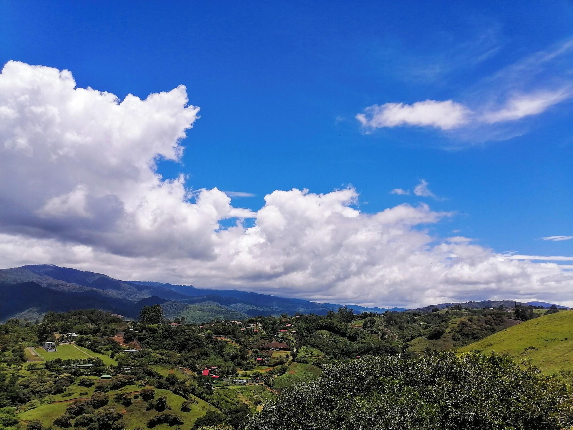 Varios Paraíso Orocay Lodge
