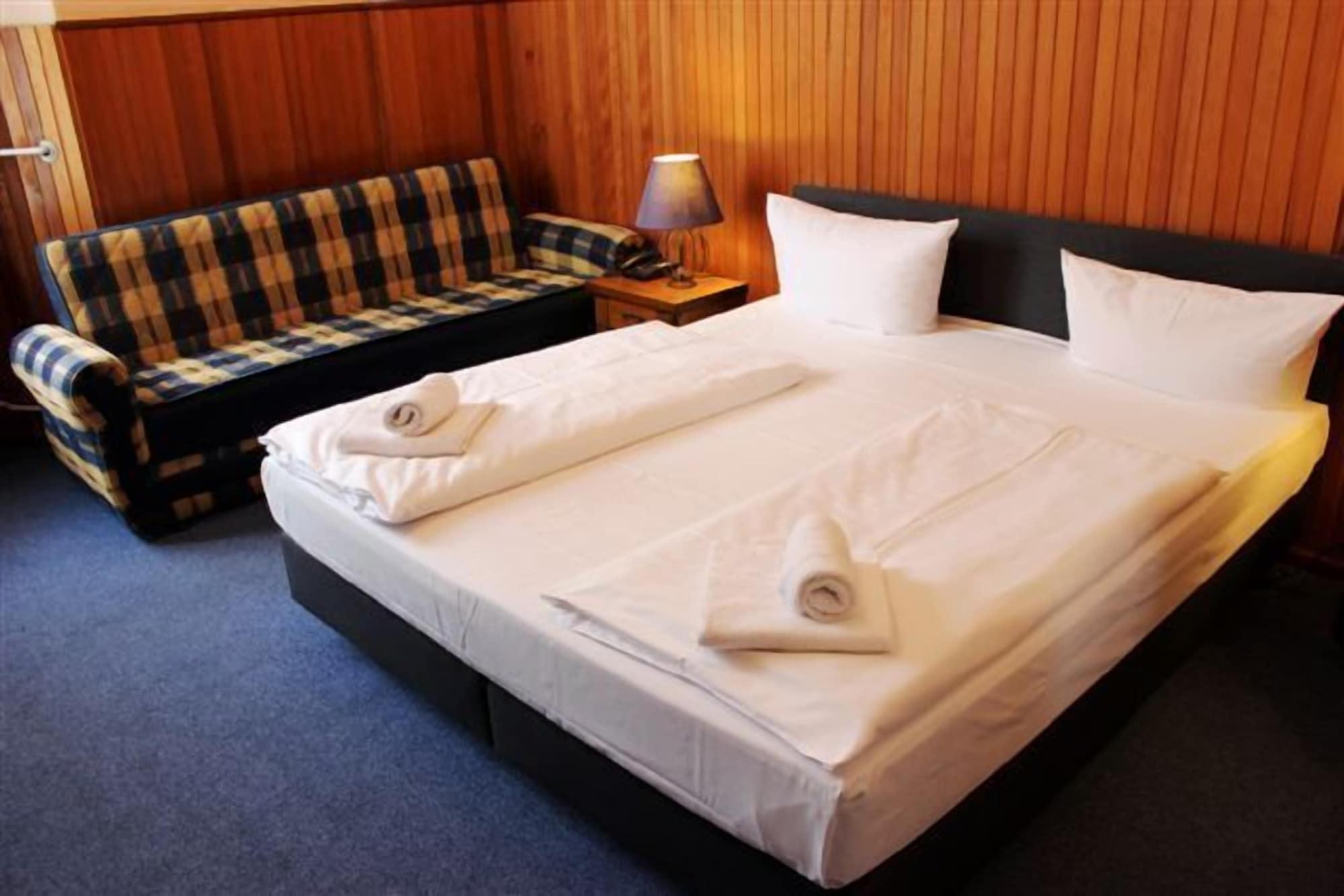 Varios Hotel Pension Rheingold