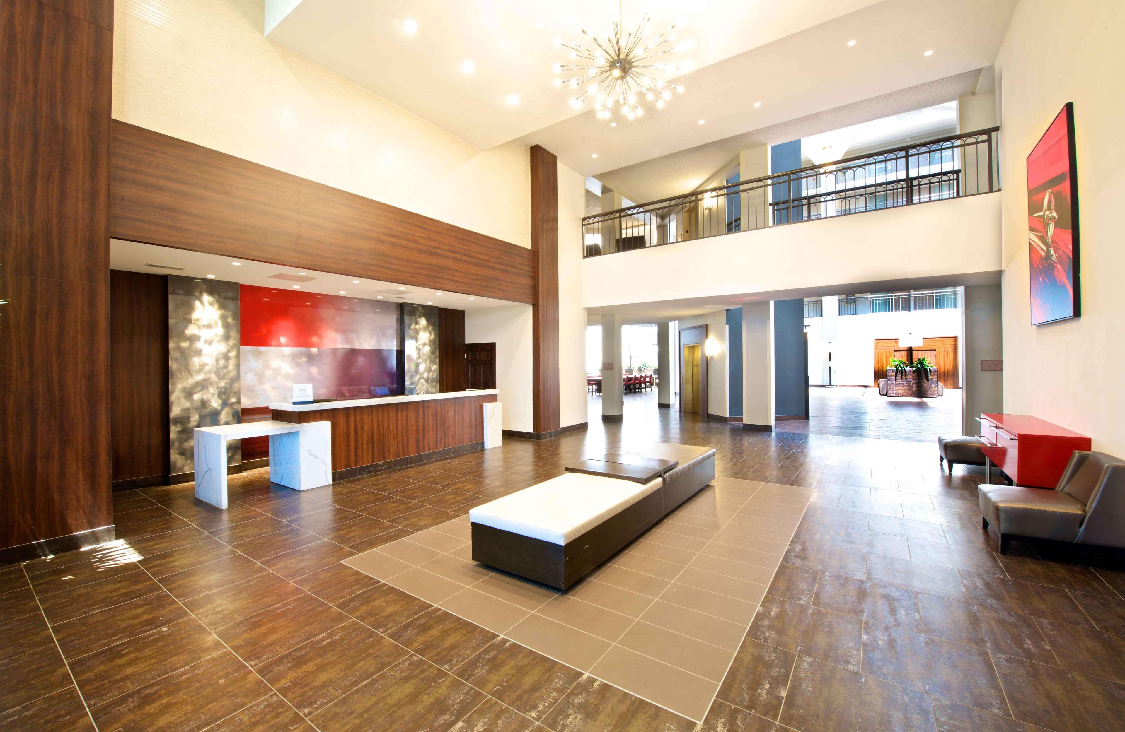 Vista Lobby Embassy Suites by Hilton Detroit Livonia Novi