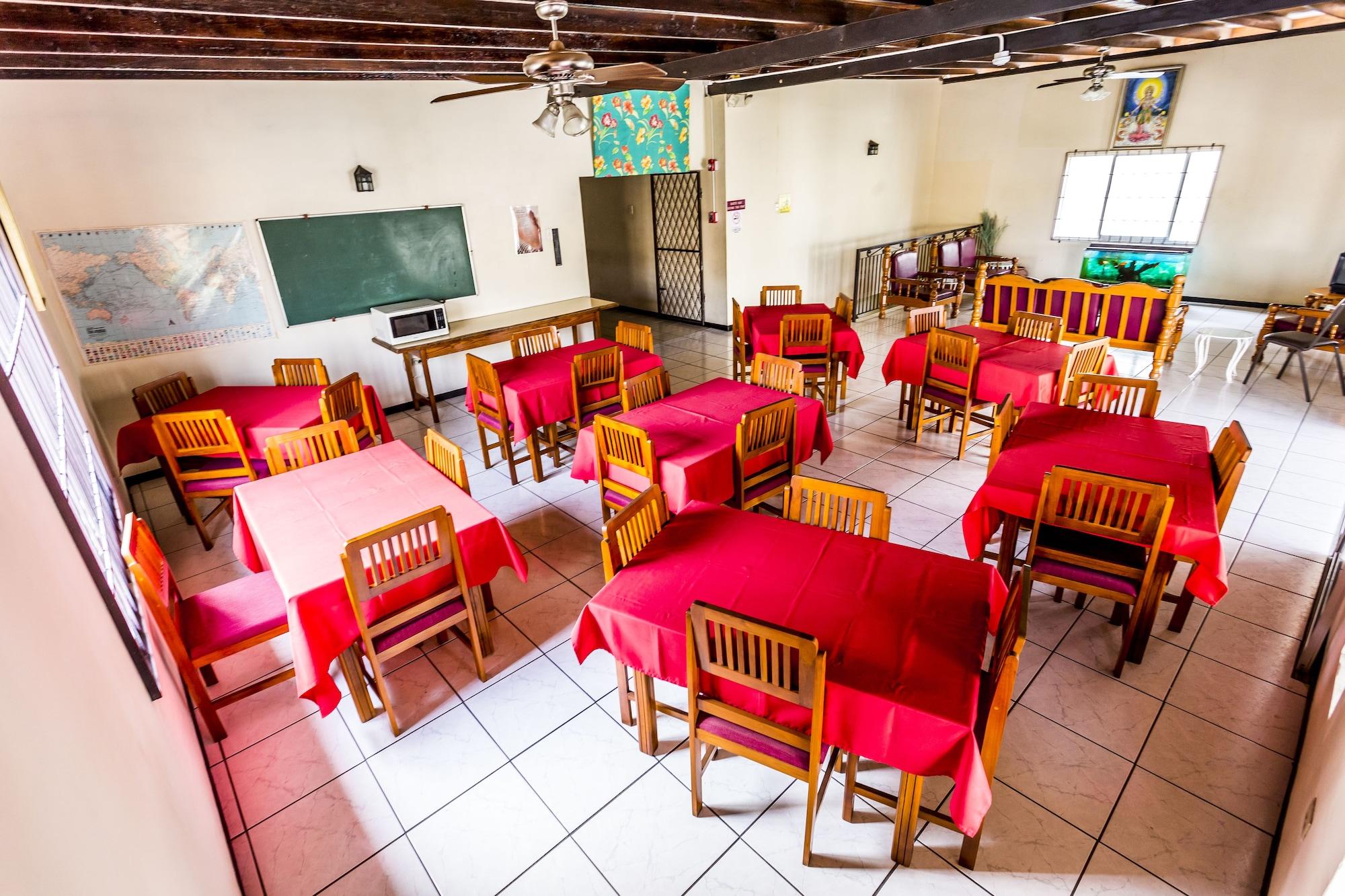 Restaurant Par May La's Inn