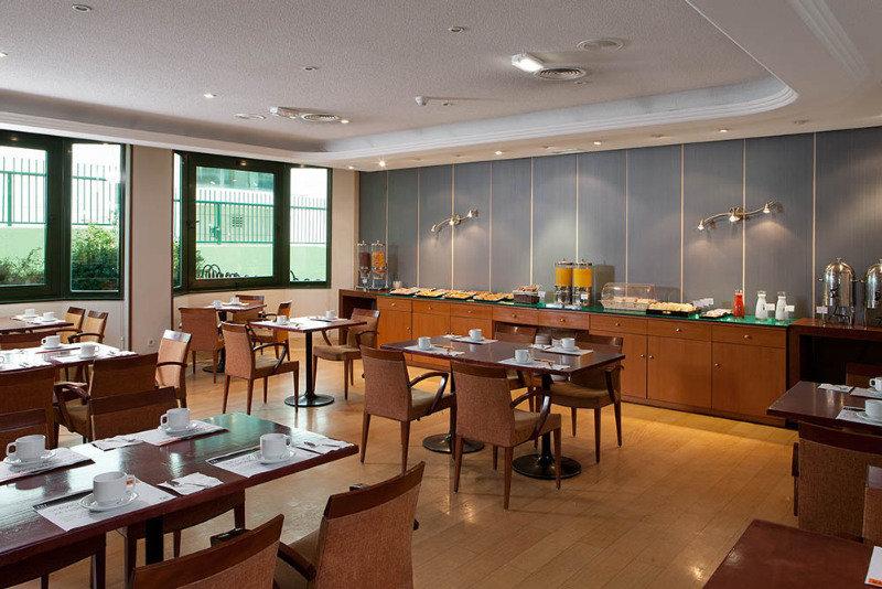 Restaurant Apartamentos TH Las Rozas