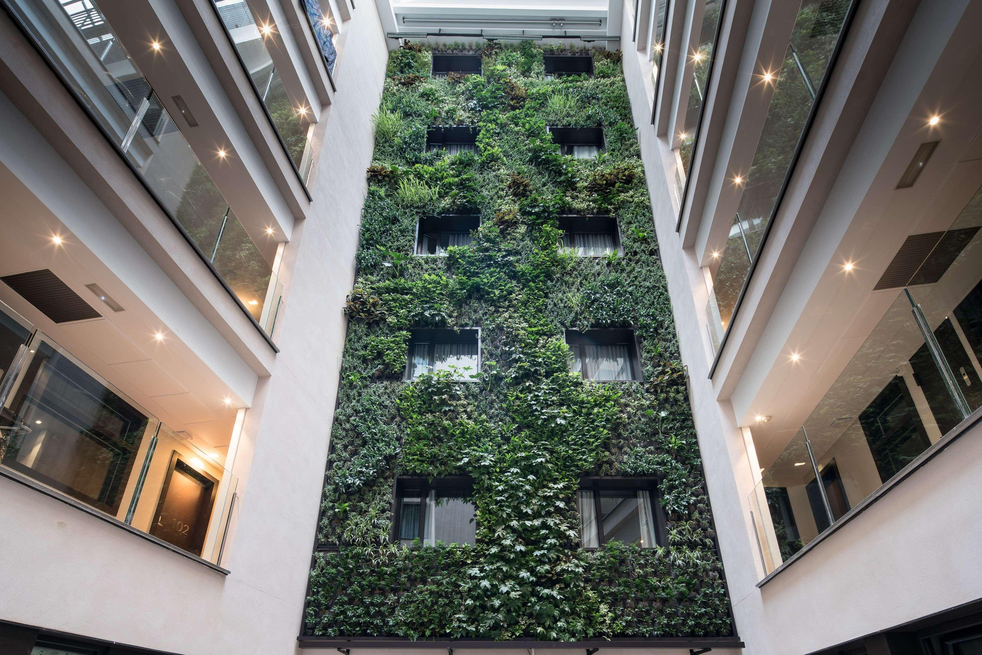 Vista Exterior Catalonia Avinyó