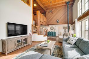 Alquiler Vacacional - Mtn & Golf Course View: Oregon Outback Getaway!