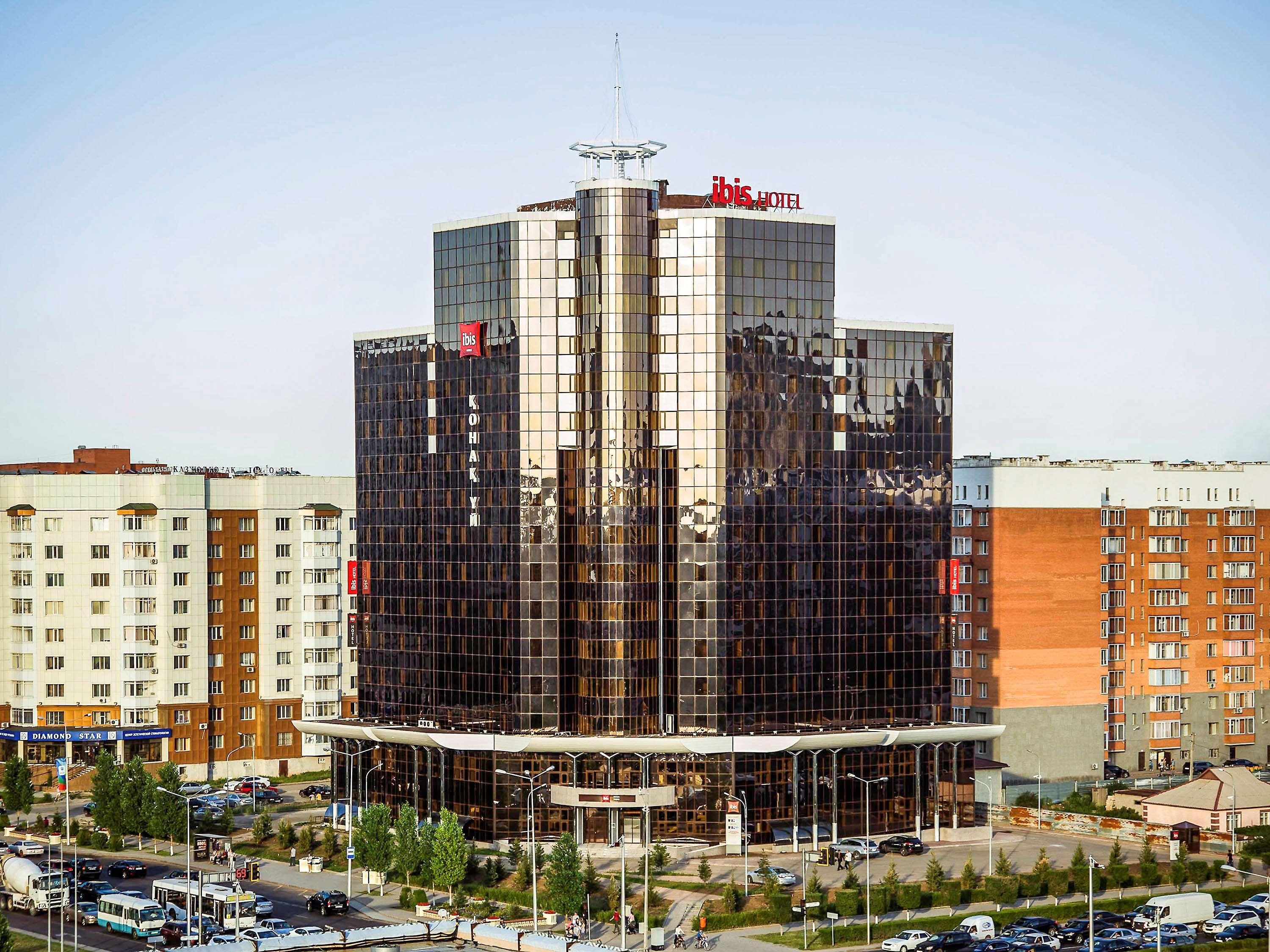 Vista Exterior ibis Astana
