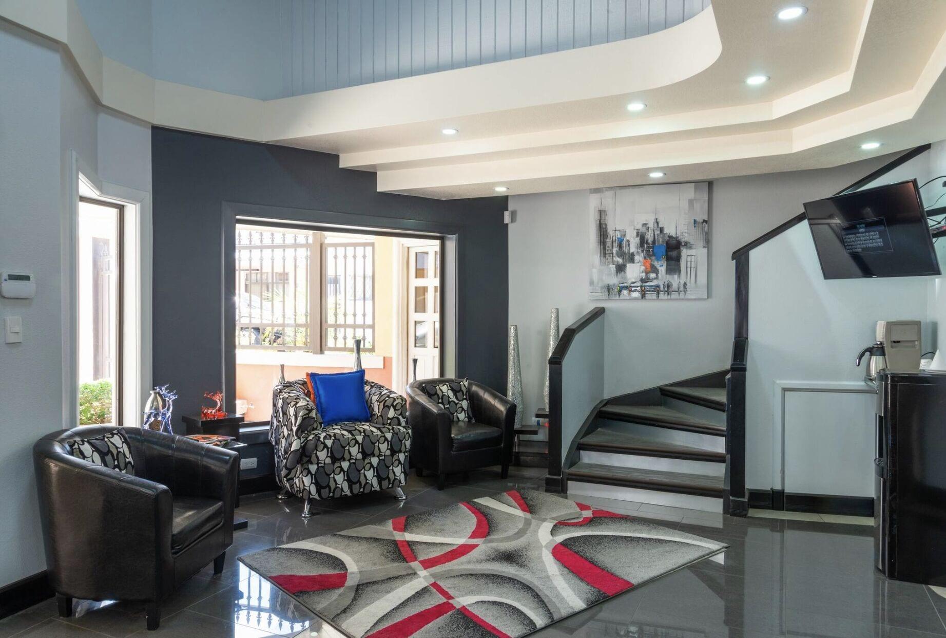 Vista Lobby Prado Inn & Suites