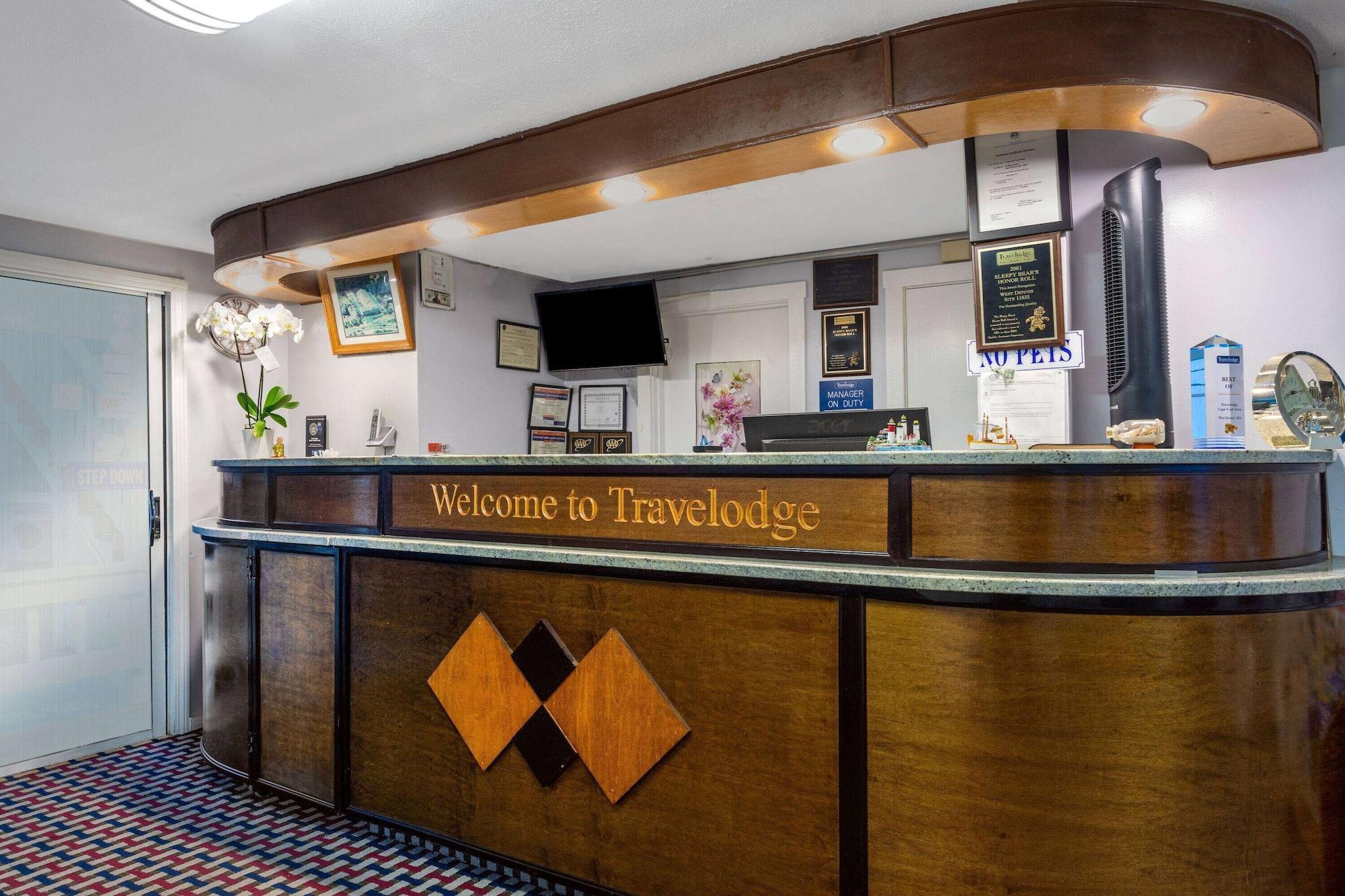 Vista Lobby Travelodge by Wyndham Cape Cod Area
