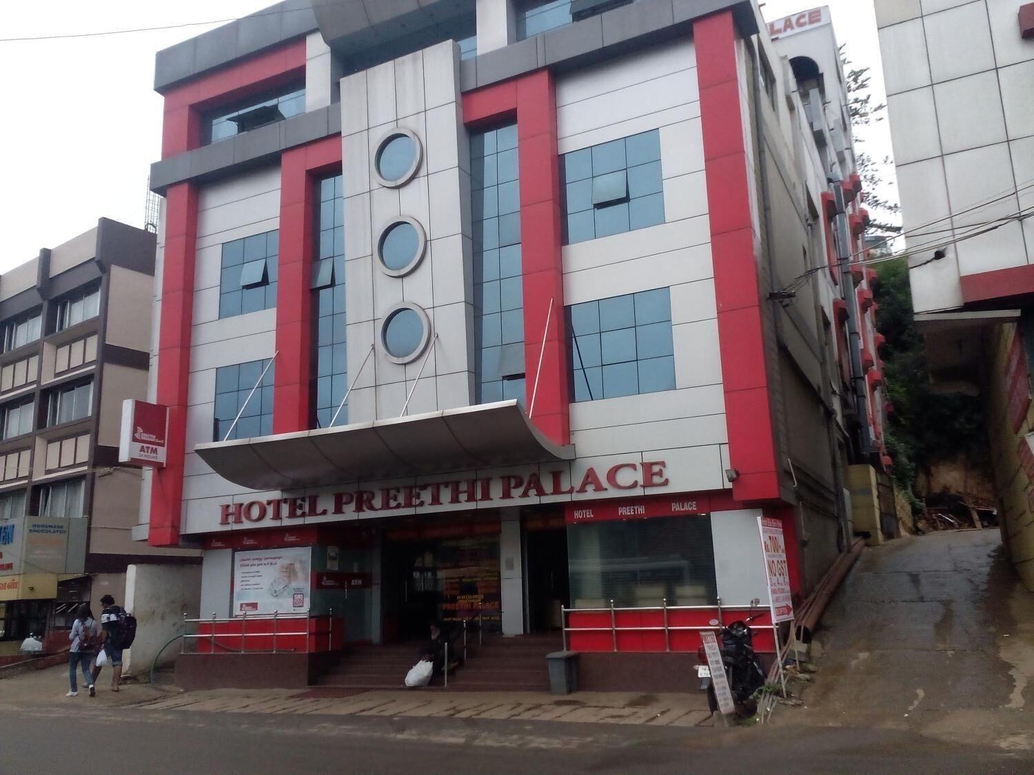 Vista Exterior Hotel Preethi Palace