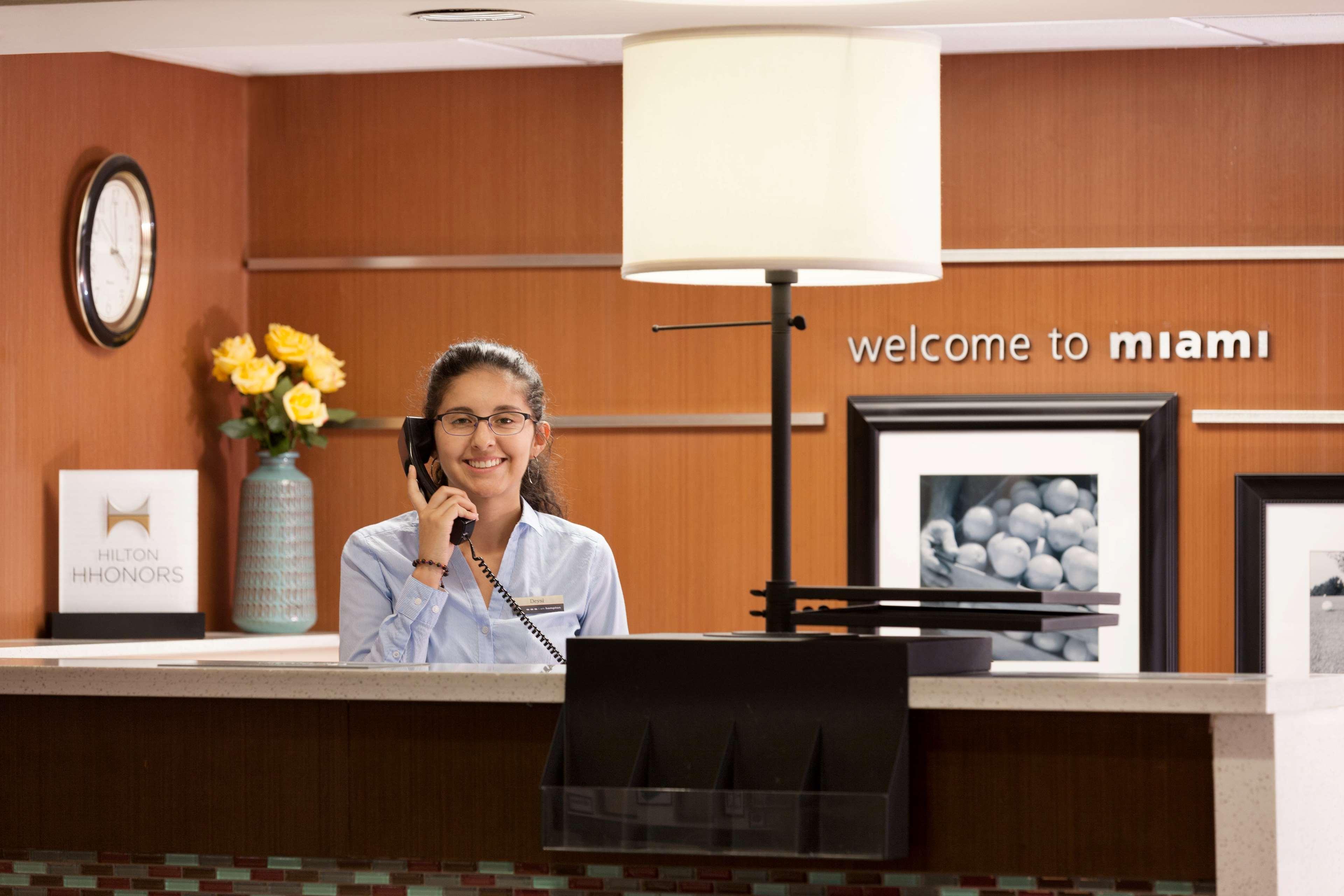 Vista Lobby Hampton Inn Miami-Airport West