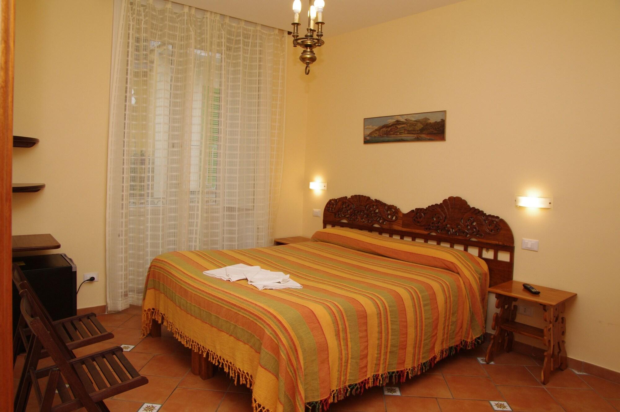 Varios DolceVita Sorrento Guest House