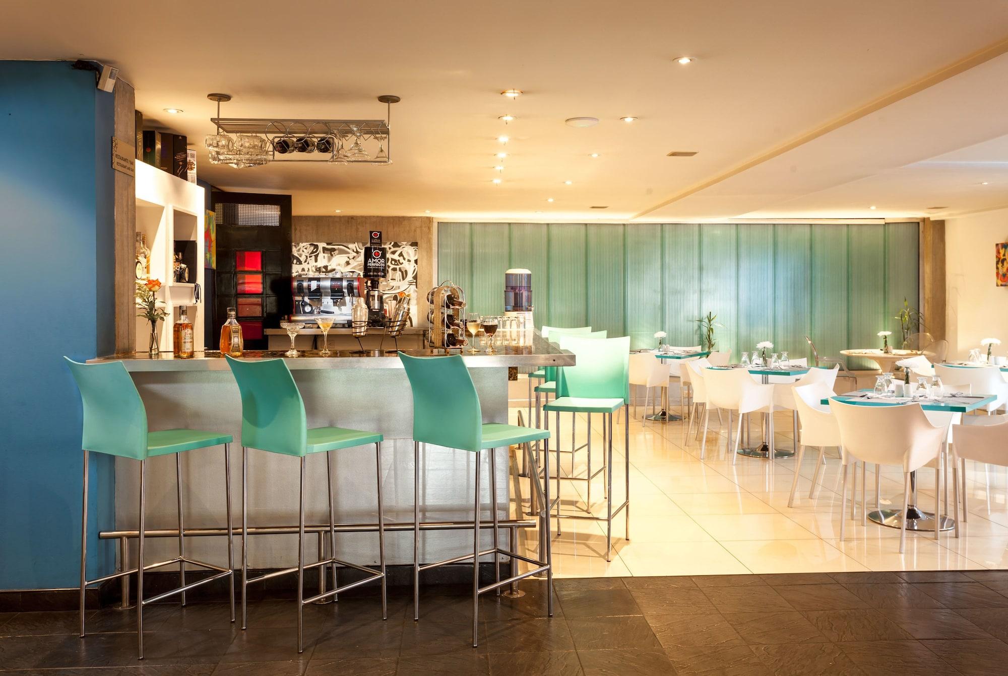 Instalaciones Recreativas 104 Art Suites