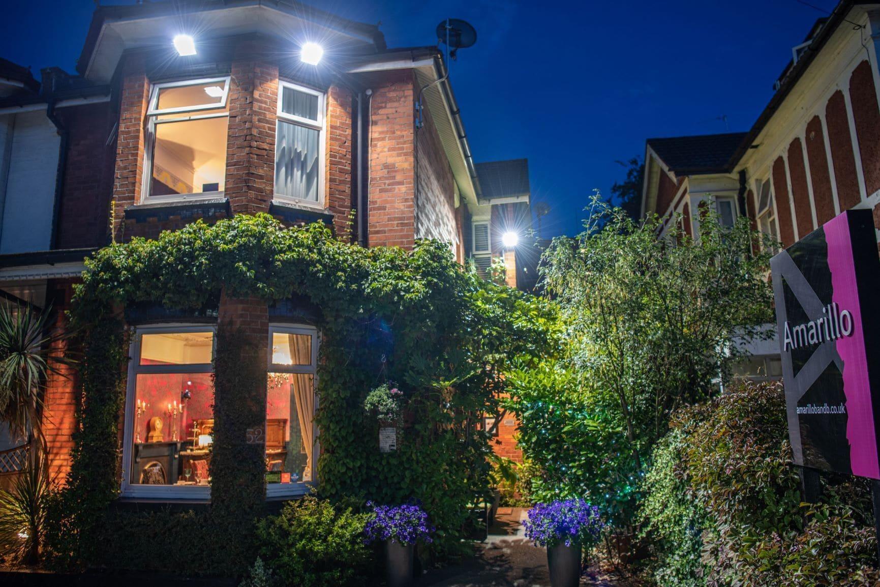 Vista Exterior Amarillo