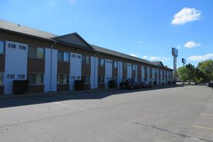 Alojamiento - Grand Inn Fargo