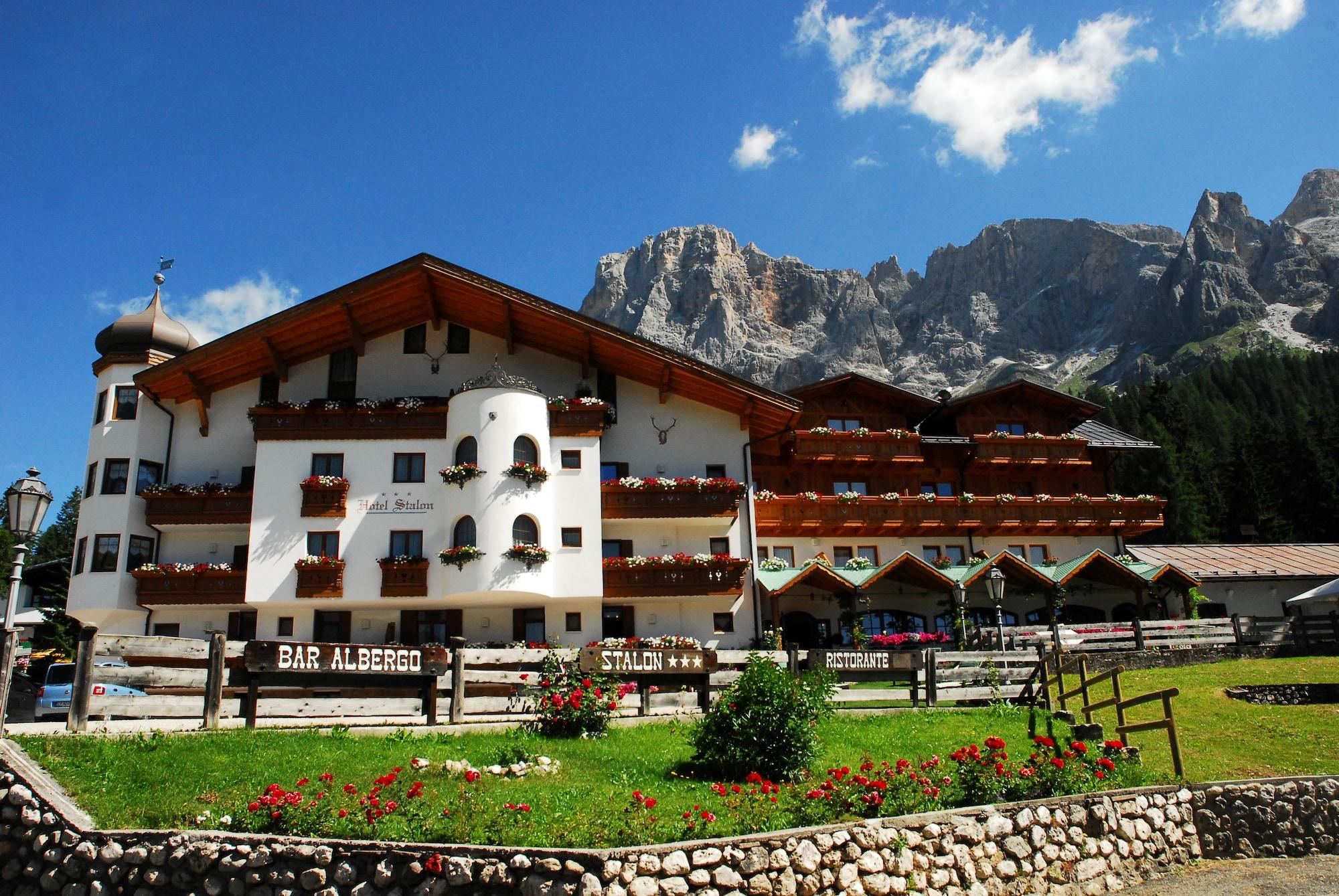 Vista Exterior Hotel Stalon