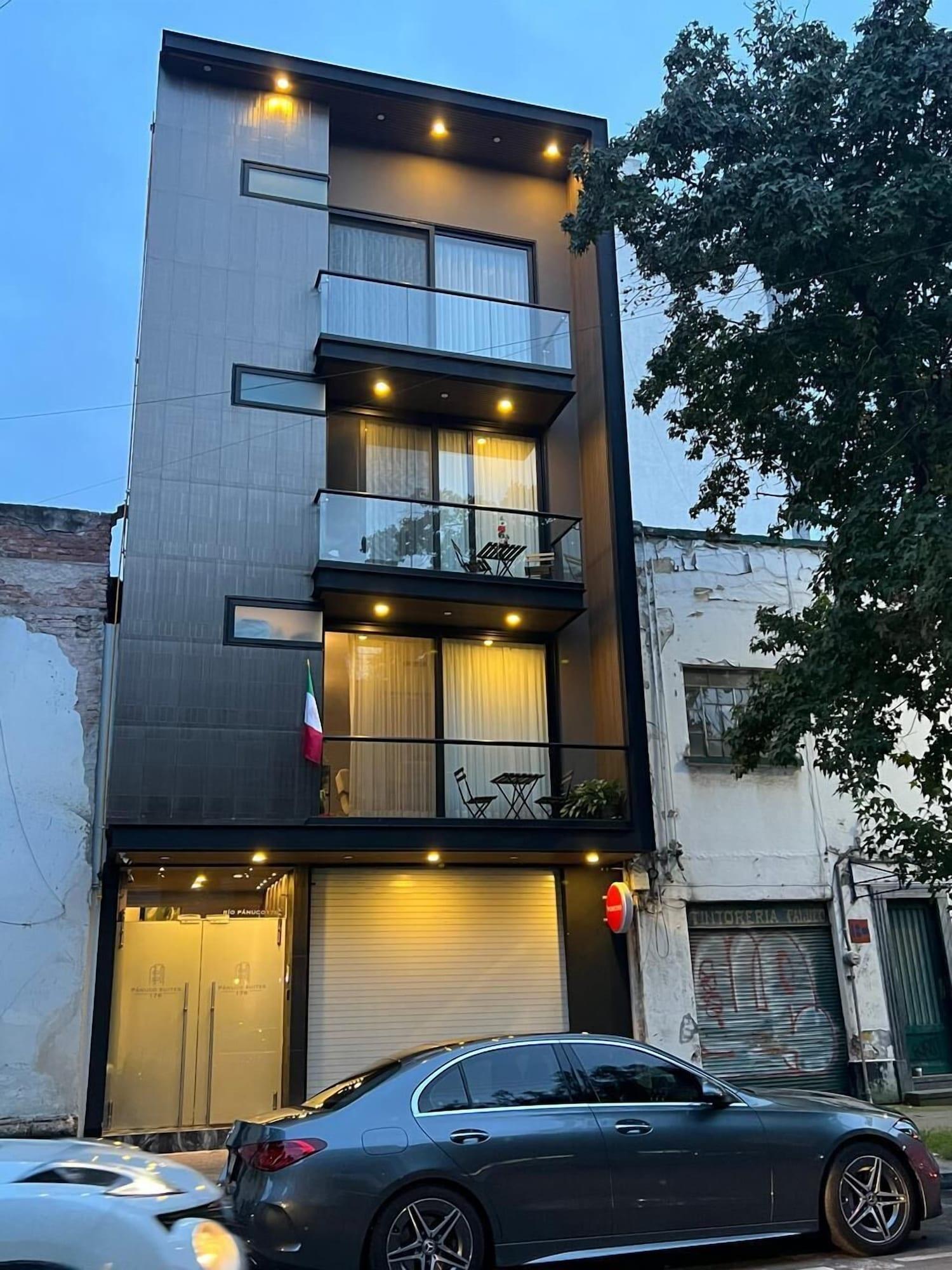 Vista Exterior Pánuco suites