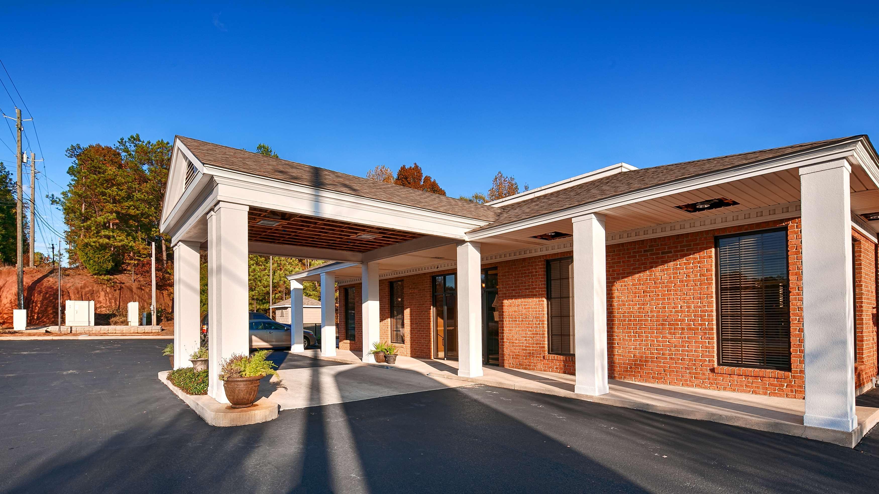 Vista Exterior Best Western Suites