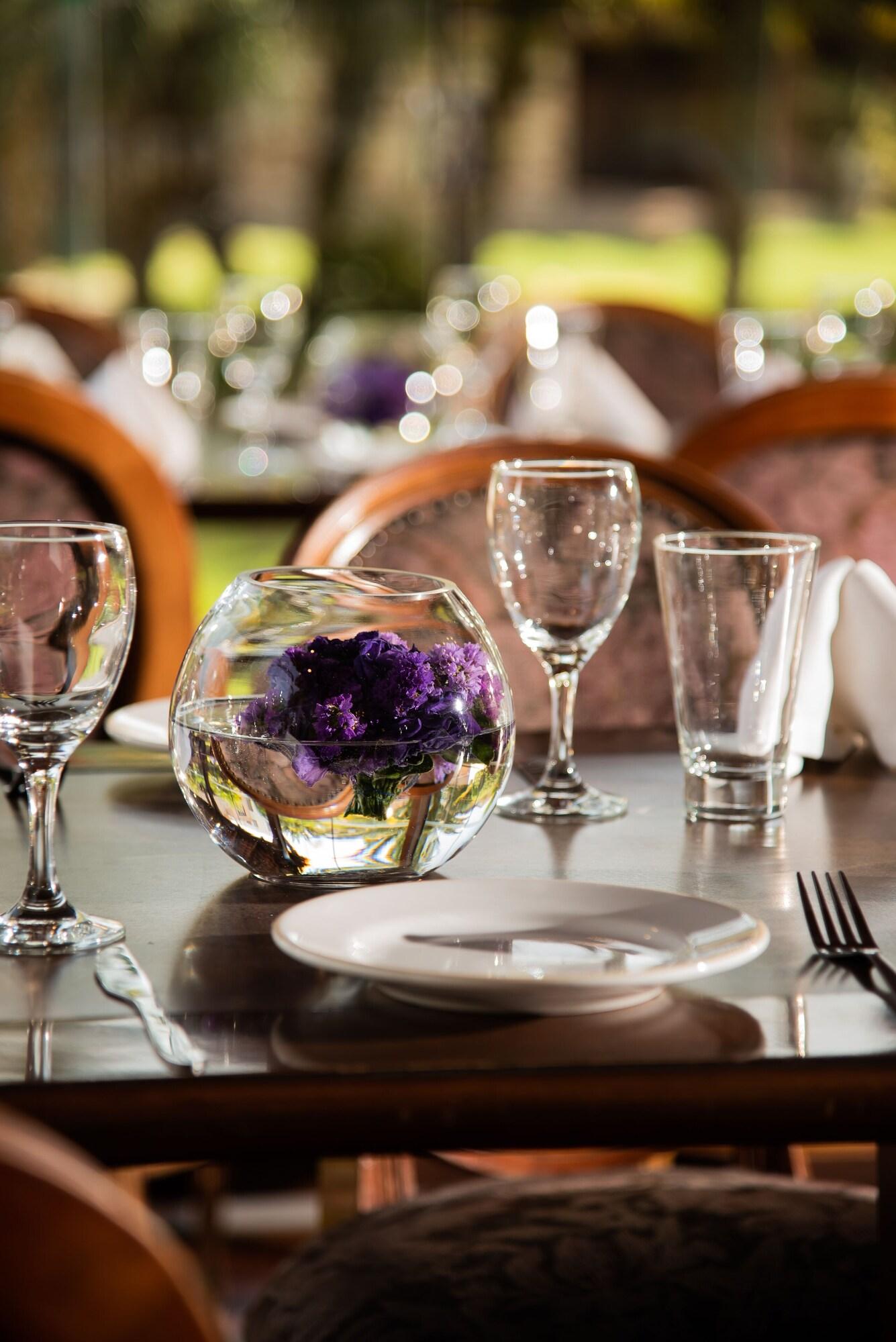 Restaurant AVANTI HOTEL & CONVENTION CENTER