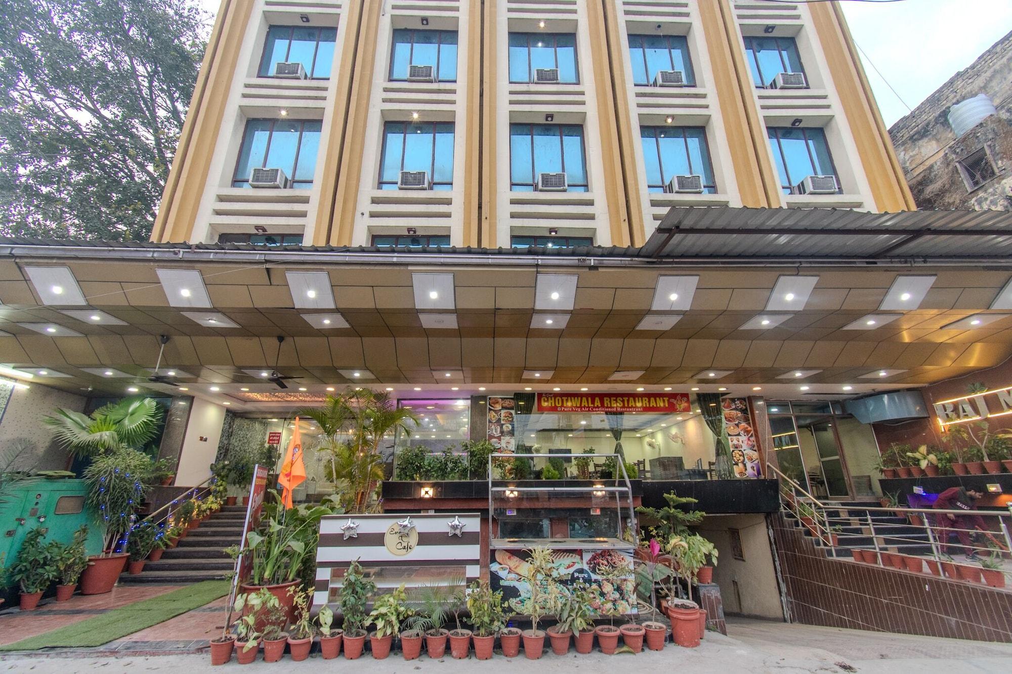 Varios Hotel Raj Mandir