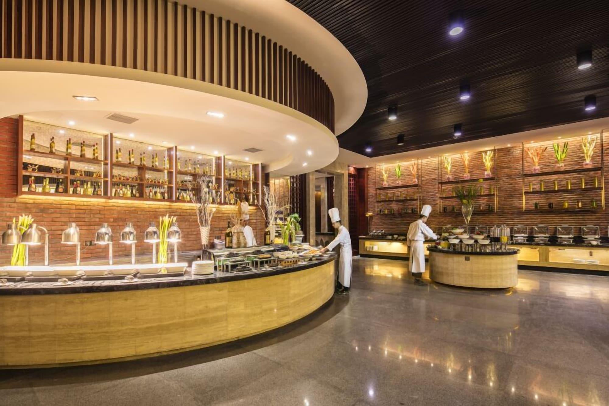 Restaurant Hilton Sanqingshan Resort
