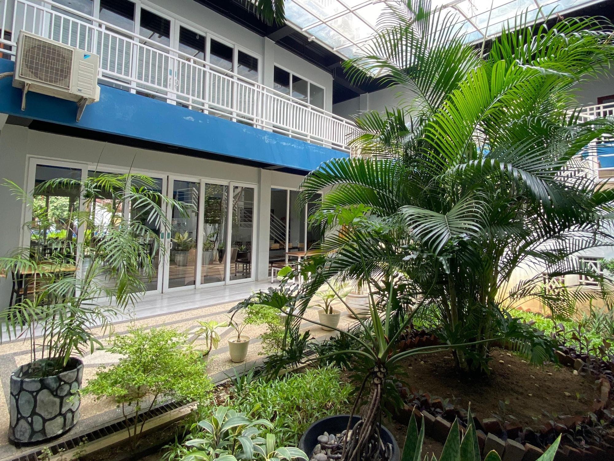 Vista Exterior Grand Mahoni Hotel